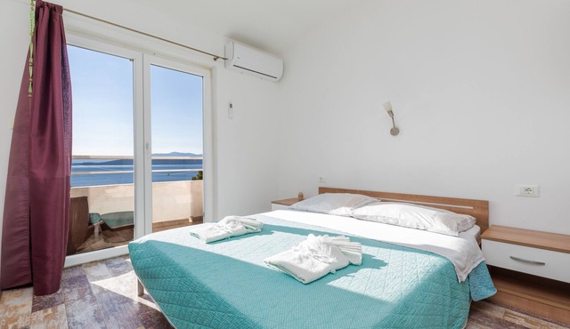 Studio flat with balcony and sea view Igrane, Makarska (AS-22690-c) in Igrane