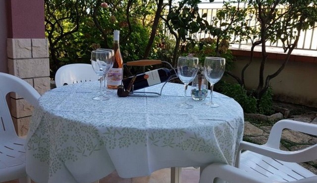 Studio flat with terrace Lovište, Pelješac (AS-18656-a) in Lovište