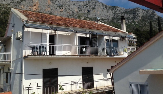 Studio flat with terrace Brist, Makarska (AS-15443-a) in Podaca