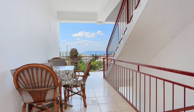 Studio flat with terrace and sea view Tučepi, Makarska (AS-2676-b) in Tučepi