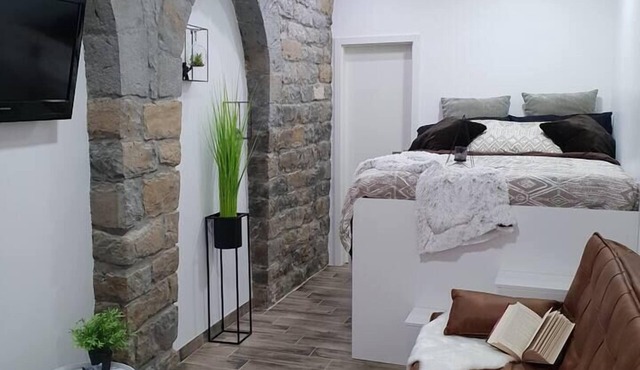 Studio Koper - Charming Studio in the Heart of Old Town