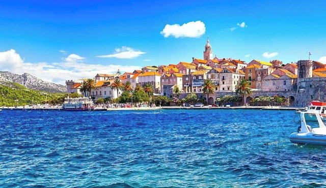 Stunning 4BR Villa Dubrovnik Private Pool, Sunset Boat Tour+Town Guide Included in Makoše