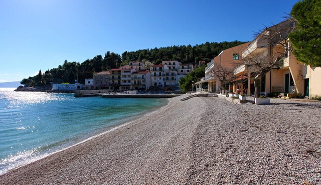 Stunning apartment in Drvenik with house sea view in Drvenik