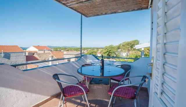 Stunning apartment in Pakostane with WiFi in Pakostane