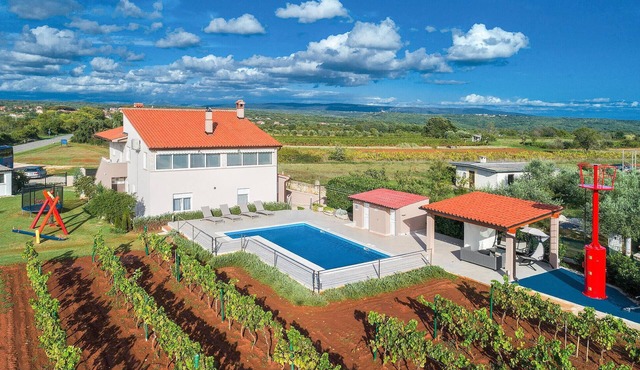 Stunning apartment in Marcana