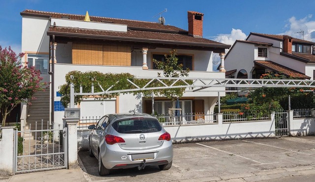 Stunning apartment in Porec with WiFi
