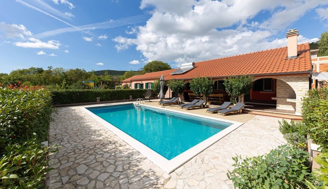 Stunning home in Prapatnica- Seget in Prapatnica- Seget