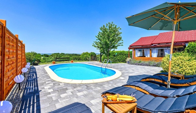 Stunning home in Falinic Breg in Falinic Breg