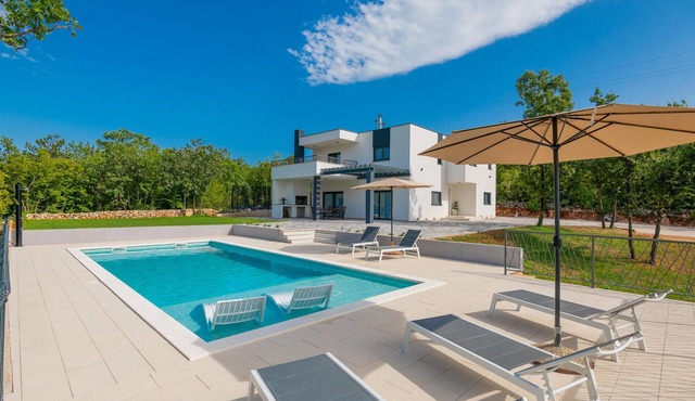 Stunning home in Grubine in Grubine
