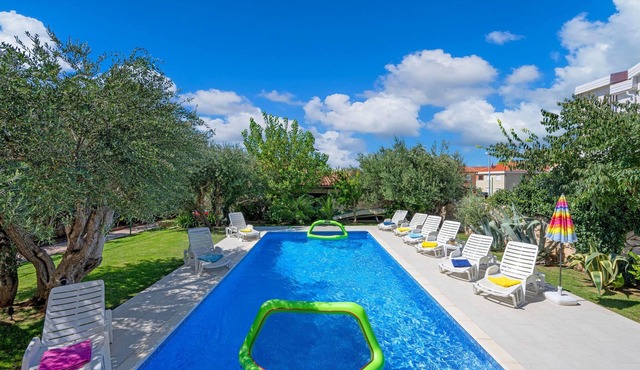Stunning home in Tribunj-Sovlje
