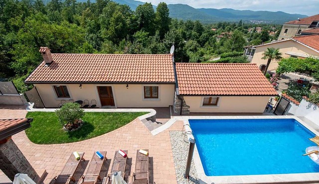 Stunning home in Jurdani in Jurdani