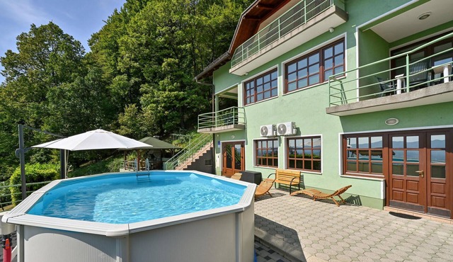 Stunning home in Madzarevo with sauna in Madzarevo