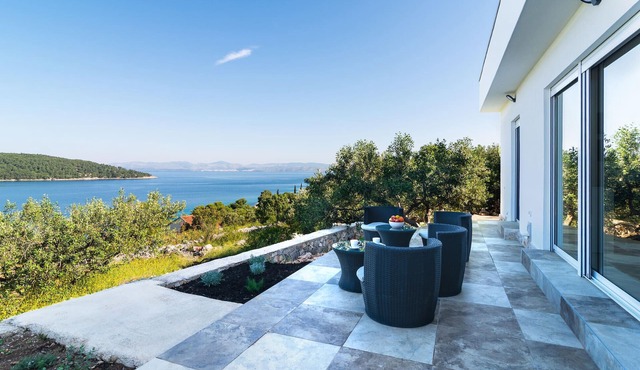 Stunning home in Necujam with house sea view in Necujam