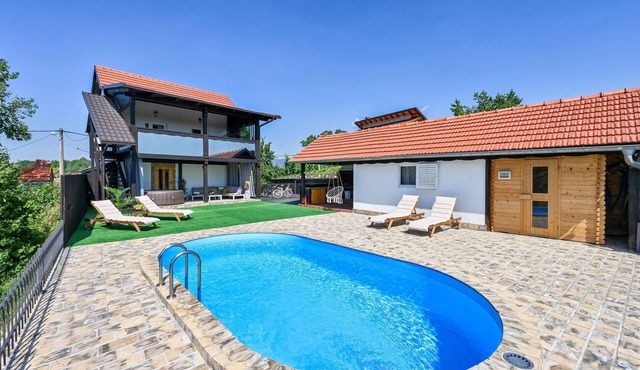 Stunning home in Zagreb with sauna