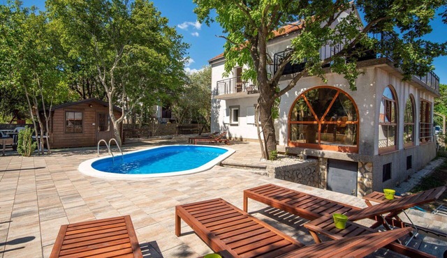 Stunning private villa for 6 people with private pool, WIFI, A/C, TV, terrace and pets allowed