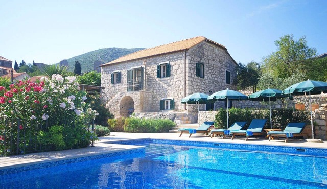 Stunning Stone 3 Bed Villa in Historic Mali Ston with Large Private Pool in Mali Ston