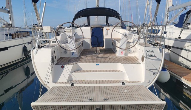 Sun-Kissed Sailing Adventure in Zadar, Croatia in Drage