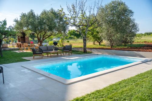 Sunny Line Premium Apartments with Pool in Umag