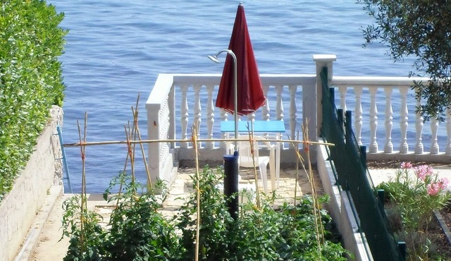 Three bedroom apartment near beach Tkon, Pašman (A-8244-b)