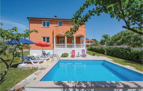 Three-Bedroom Holiday Home In Nedescina in Nedeščina