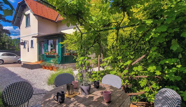 Traditional detached house in the heart of Bled.