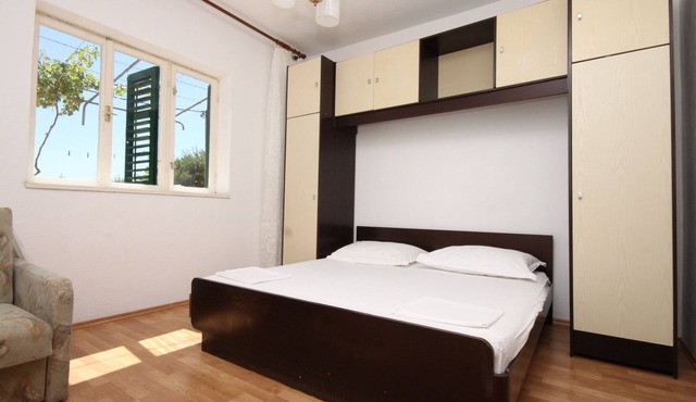 Two bedroom apartment with terrace and sea view Makarska (A-6791-b) in Makarska