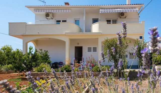 Two bedroom apartment with balcony and sea view Petrčane, Zadar (A-17342-a) in Petrčane