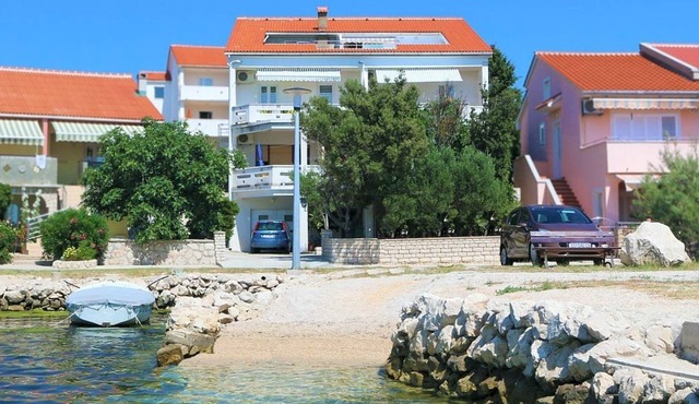 Two bedroom apartment near beach Kustići, Pag (A-4086-d)