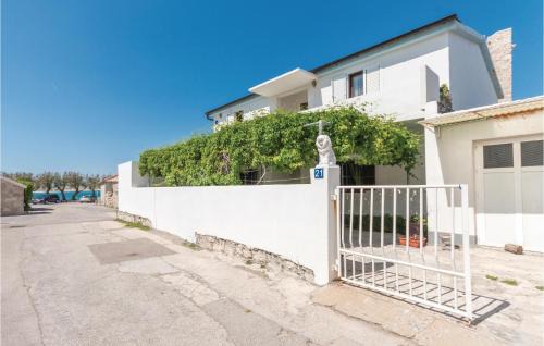 Two-Bedroom Apartment In Razanac in Ražanac