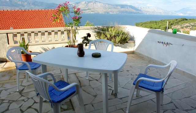 Two bedroom apartment with terrace and sea view Postira, Brač (A-2919-b) in Postira