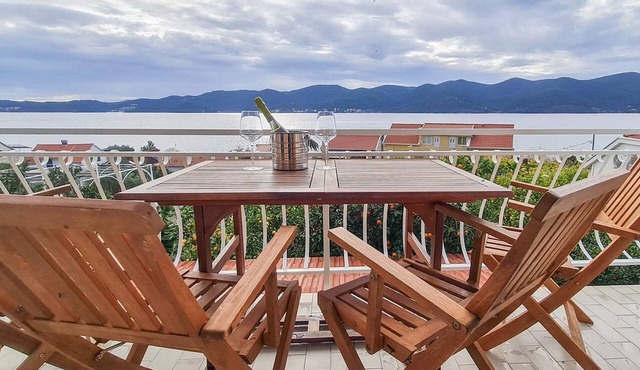 Two bedroom apartment with balcony and sea view Viganj, Pelješac (A-27607-a) in Viganj