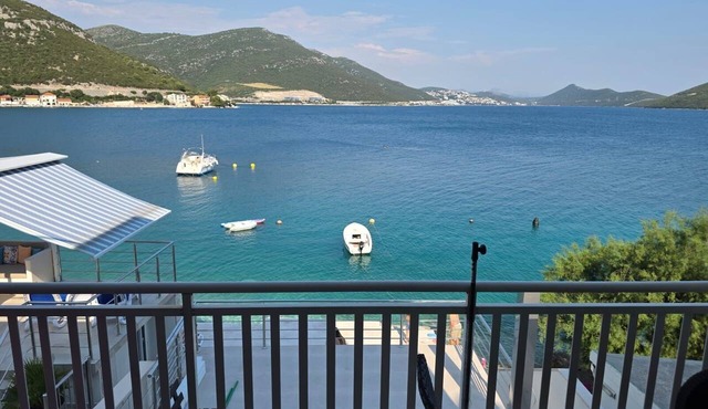 Two bedroom apartment with terrace and sea view Klek, Neretva Delta - Ušće Neretve (A-27840-a) in Klek