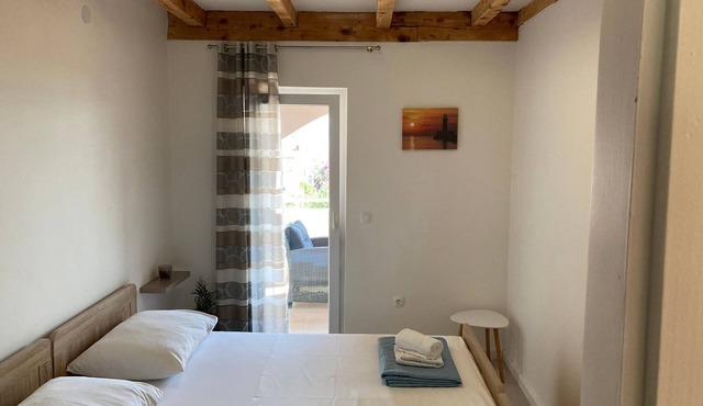 Two bedroom apartment with terrace and sea view Tkon, Pašman (A-23194-a) in Tkon
