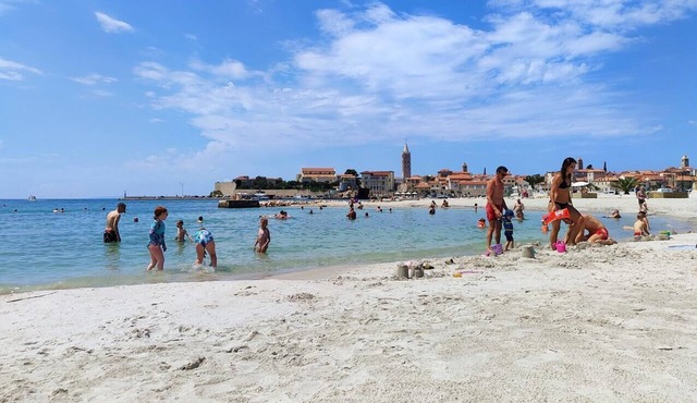 Two bedroom apartment with terrace Mundanije, Rab (A-4953-c) in Rab