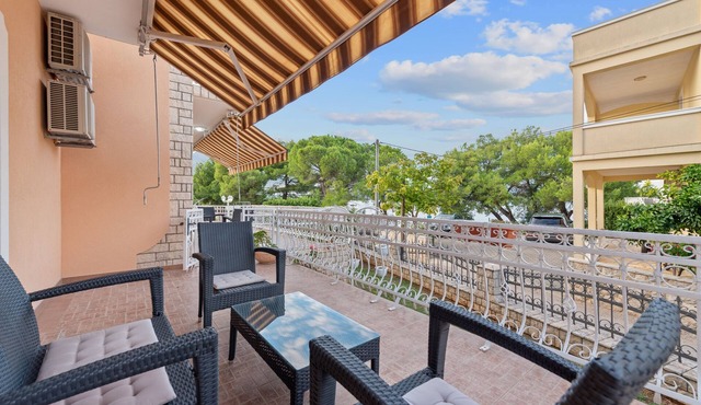 Two bedroom apartment with a swimming pool by the beach Kraj, Pašman (A-334-a)