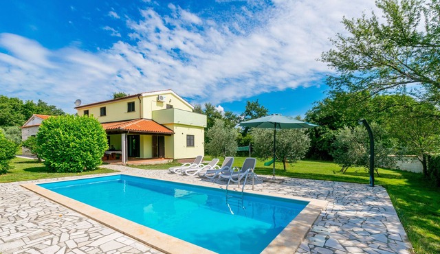 Unique Istrian pool villa Fuma