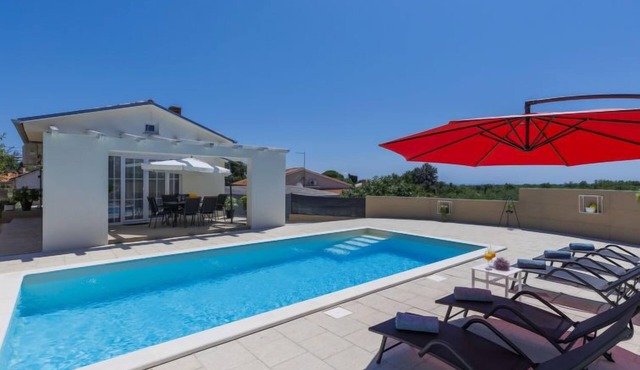 Vacation home Noce by Interhome