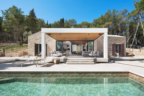Vale Estates - exclusive & private estates by the sea