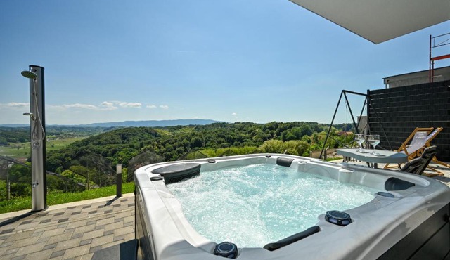 View&Wine Jacuzzi -Tuheljske toplice in Veliko Trgovišće