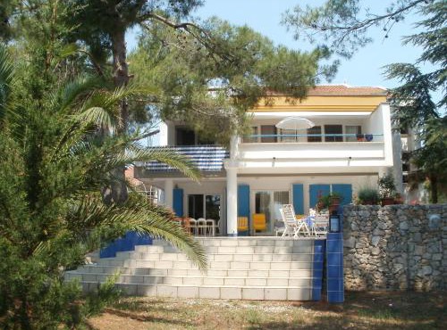 Villa A in Pirovac