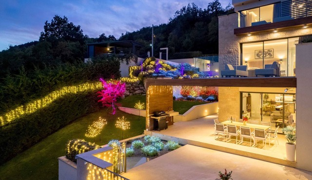 Villa AltaVista - Ocean Views & Relaxation with Private Mini-Golf & Wellness Facilities in Poljane