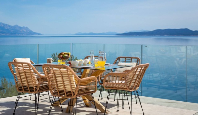 Villa am Strand - Privater beheizter Pool by Interhome in Medici