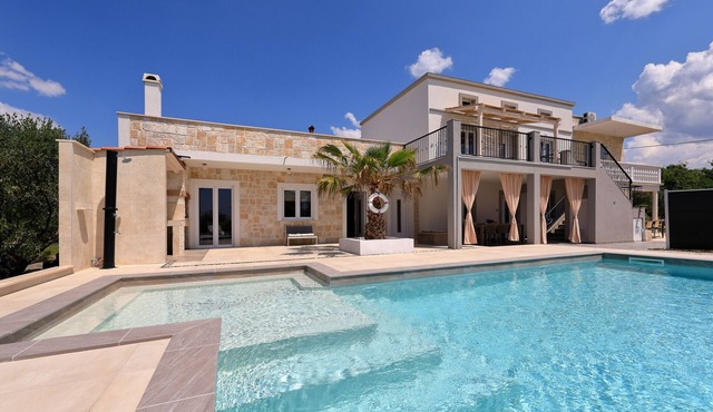 Villa Angelina with Heated Pool