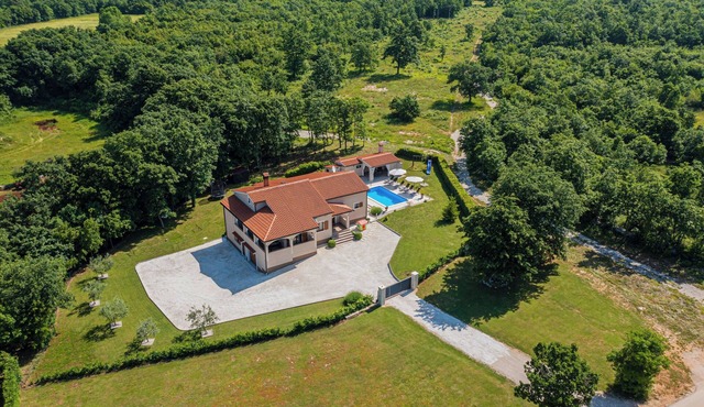 Villa Božac in Cukrići - Haus für 6 Personen in Svetvinčenat