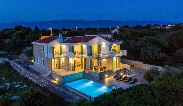Villa Bramasole Lun by Interhome