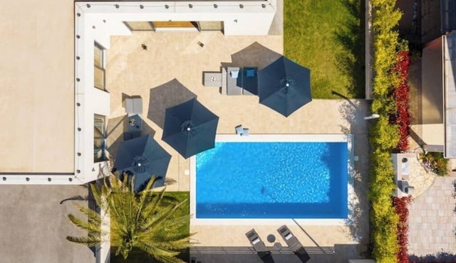 Villa Citynova Belvedere Holidays – Your Private Paradise by the Sea in Novigrad