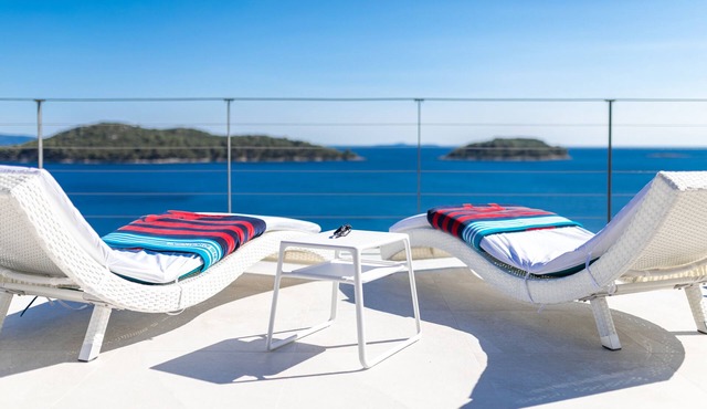 Villa Desire - Three Bedroom Villa with Pool and Sea View in Prižba