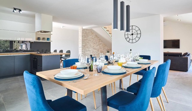 Villa Dolcea - Elegant and stylish with a pool