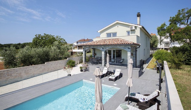 Villa Eman in Pula in Pula