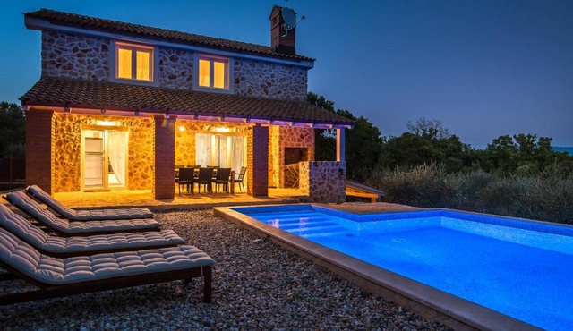Villa HARMONY in Risika